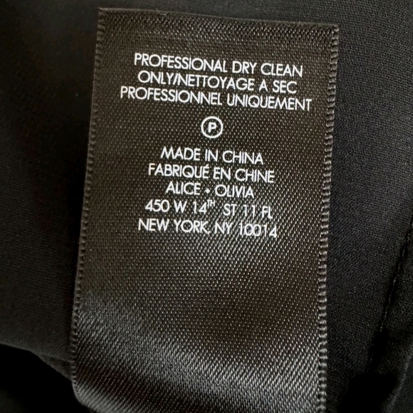 NWOT Alice and Olivia Tessa Runway  Black Striped Dress Size 40. 4. Small - Picture 12 of 12